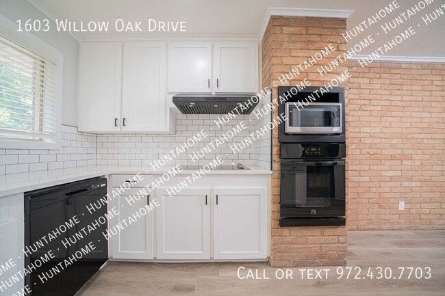 Building Photo - 1603 Willow Oak Dr