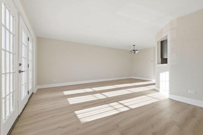 Building Photo - 4180 Williamsburg Ct