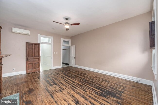 Building Photo - 216 E Biddle St