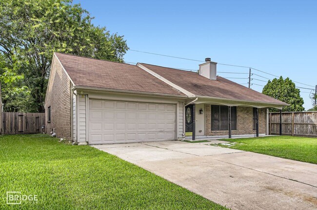 Building Photo - 11910 Yearling Dr