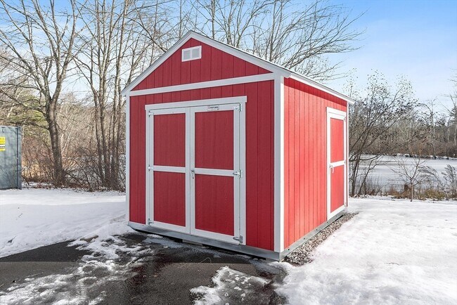 Building Photo - 9 West Rd