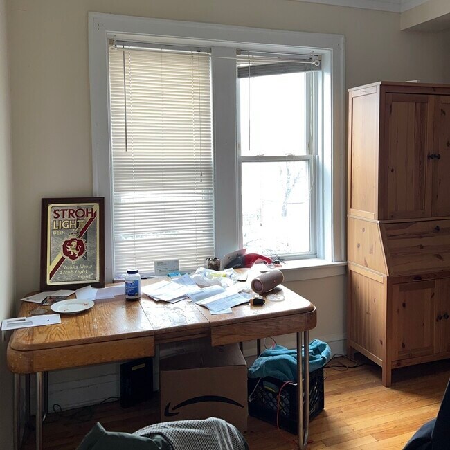 Building Photo - 2312 N Drake Ave