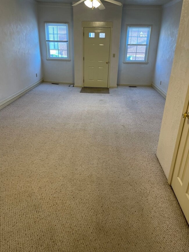 Building Photo - Duplex