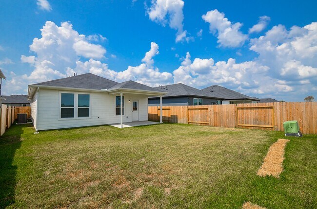 Building Photo - 23014 Deanston Dr