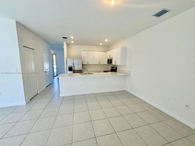 Building Photo - 26459 SW 149th Pl