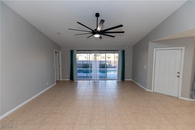 Building Photo - 3073 NW 4th Ave