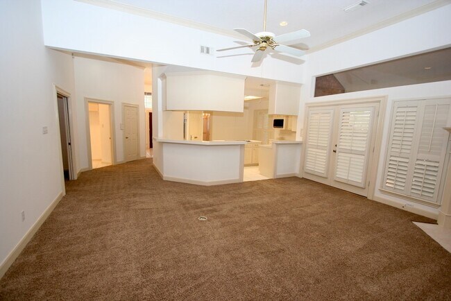 Building Photo - 6706 Prairie Dunes Dr