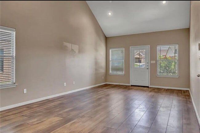 Living room - 107 Stockton Family Ct