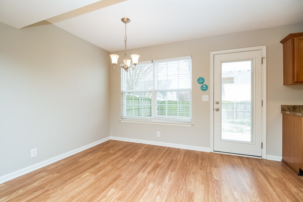 Building Photo - 843 Kanatak Ln