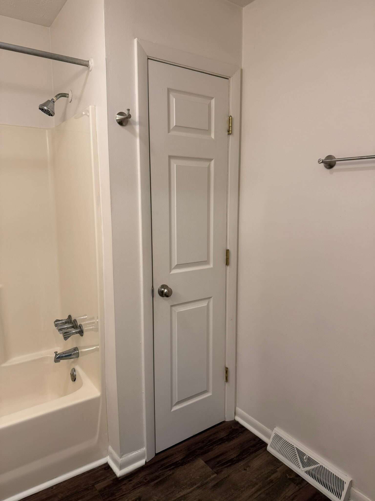 Building Photo - 3715 Perry Worth Rd