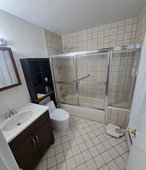 Building Photo - 23 Valkyr Rd