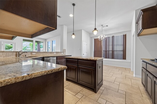 Building Photo - 6726 Hathaway Ln