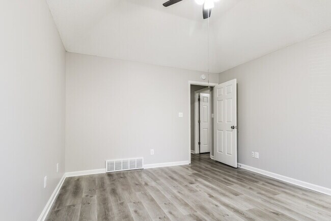 Building Photo - 6872 Mikayla Ln