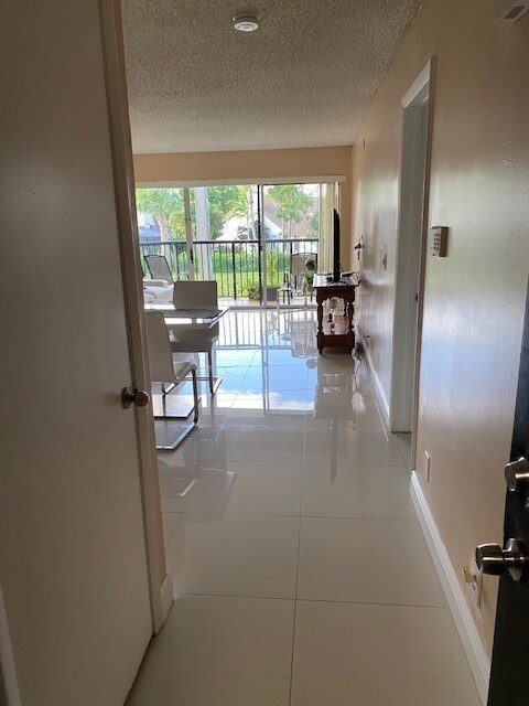 Building Photo - 8891 Wiles Rd