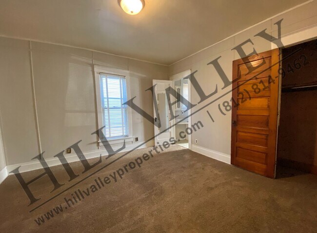 Building Photo - Three Bedroom Home