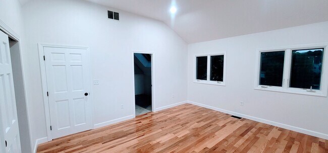 Building Photo - 3-Story Townhouse with Central Heat, AC and 2 Parking Spots Included