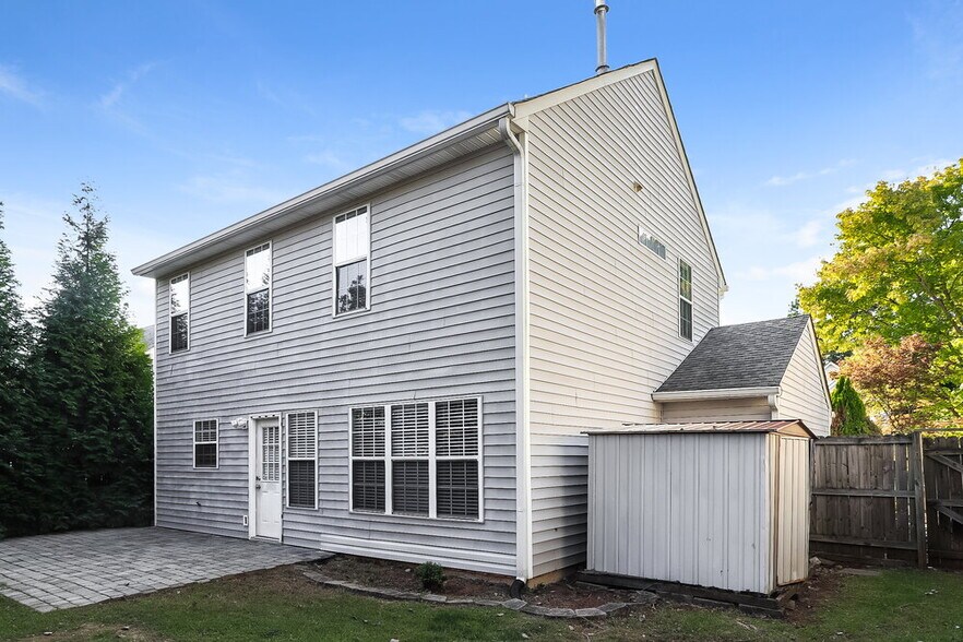 Building Photo - 3848 Sunview Dr NW