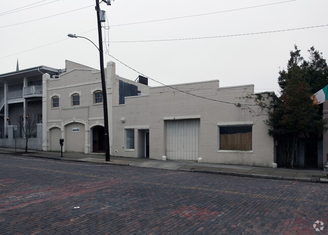 Building Photo - The Livery