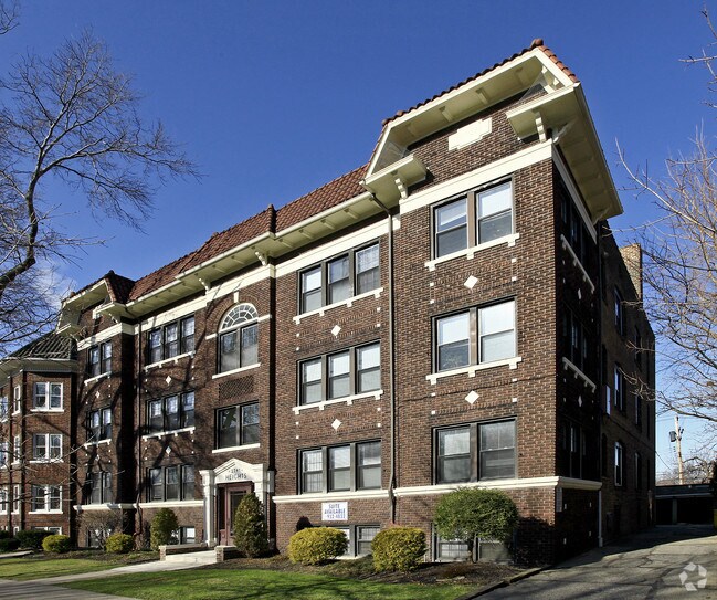Primary Photo - Heights Apartments