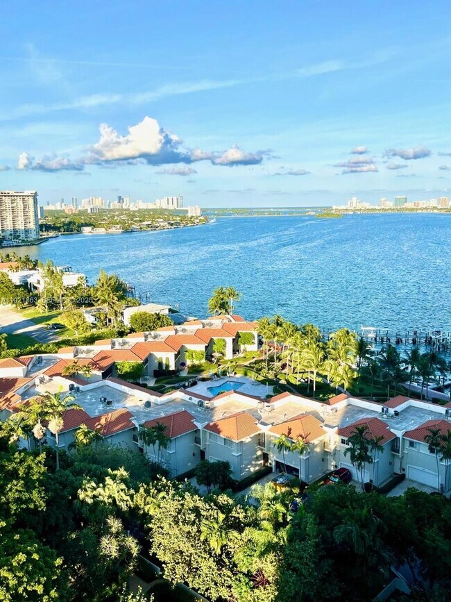 Building Photo - 4000 Towerside Terrace