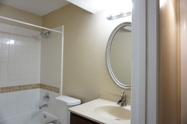 Building Photo - 3 bedroom / 2 bathroom home in Atlantic Beach