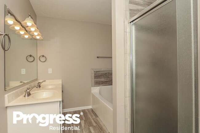 Building Photo - 5337 Sunnyvale Dr