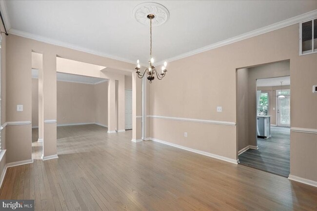 Building Photo - 905 Royal Elm Ct