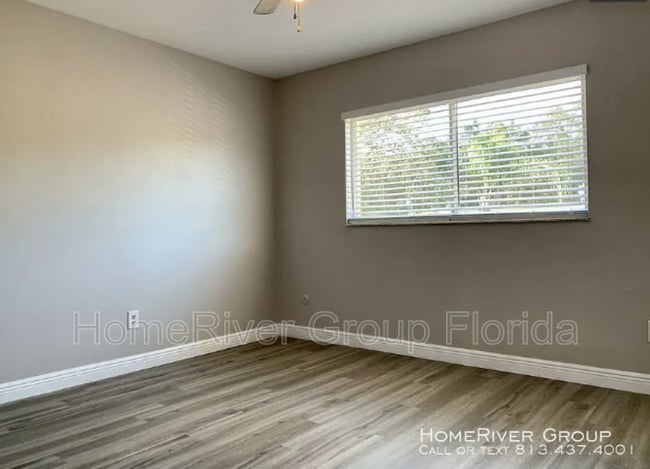 Building Photo - 3206 W Azeele St