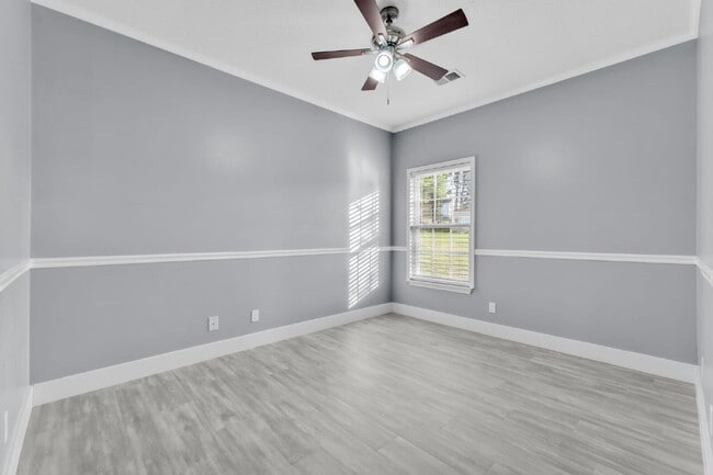 Building Photo - Beautiful 3-Bedroom Retreat with 2 Full Baths in Scenic Woodruff $1,875/mo rent