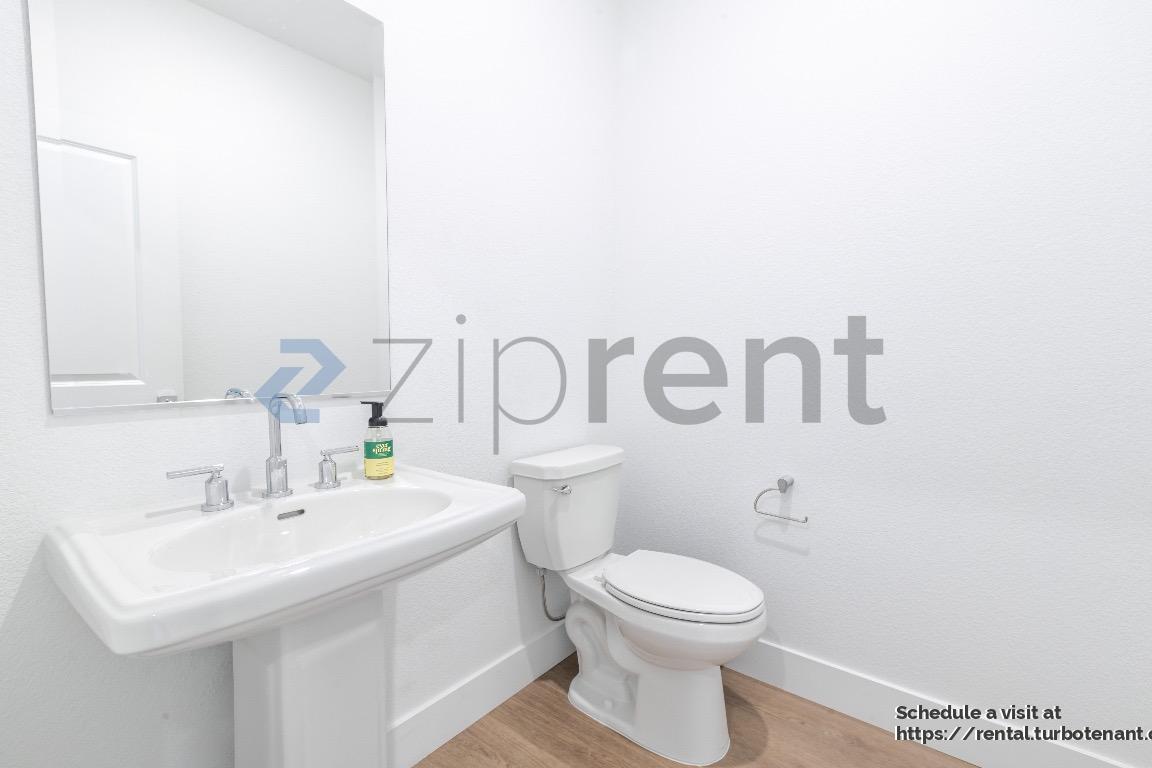 Building Photo - 443 Royal Nat'l Rd