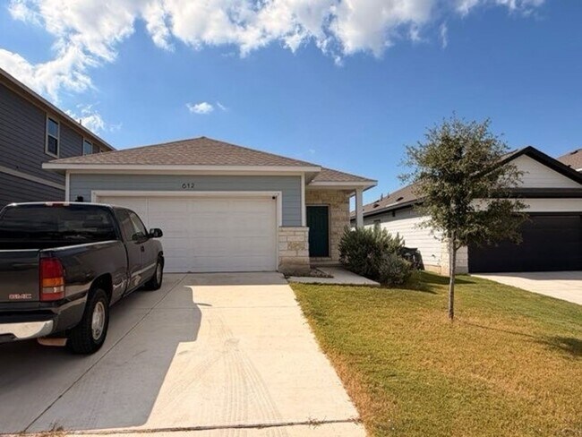 Building Photo - 4-bedroom 2-bathroom house for rent! HOUSING ACCEPTED!