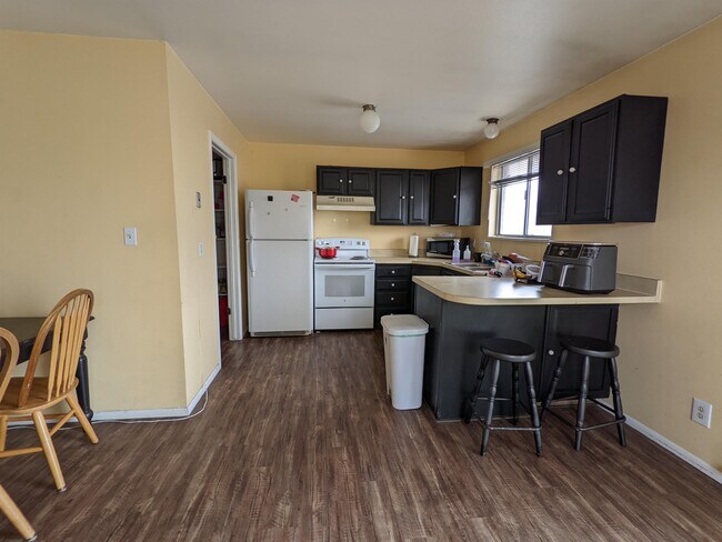 Building Photo - 1728 N 550 W