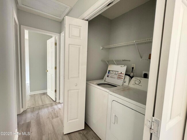 Building Photo - 117 NW 10th St