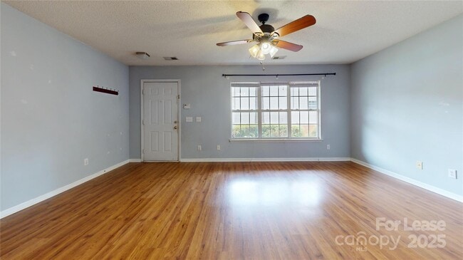 Building Photo - 1777 Forest Side Ln