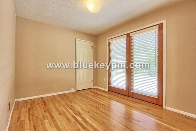 Building Photo - 1102 NW 41st St