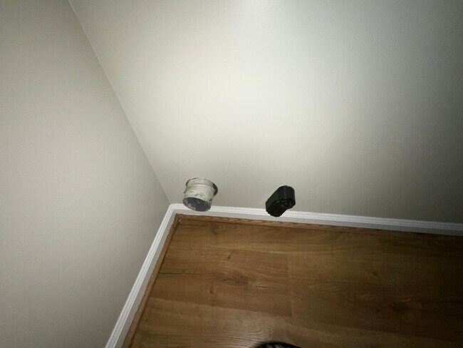 Building Photo - Now Available to View! Immaculate 2 bed, 2 bath, Fireplace, Garage, Granite and More!!