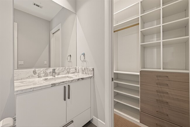 Building Photo - 4521 San Felipe St