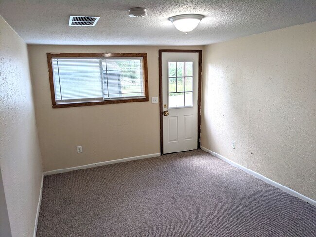 Building Photo - Grimes Ave