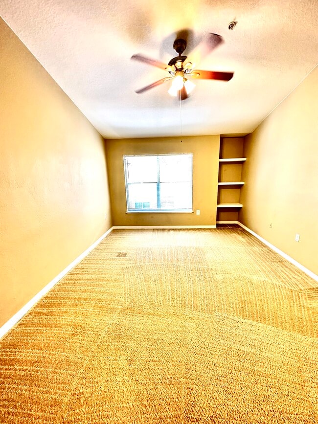 Building Photo - 2630 Legacy Villas Dr