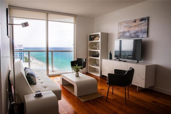 Primary Photo - 6365 Collins Ave
