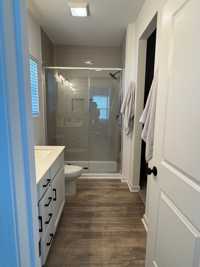 Building Photo - 24043 Sailfish Dr