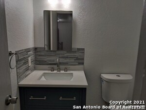 Building Photo - 9870 Sunset Pl