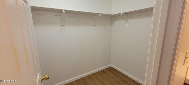 Building Photo - 2226 Ellice Wy