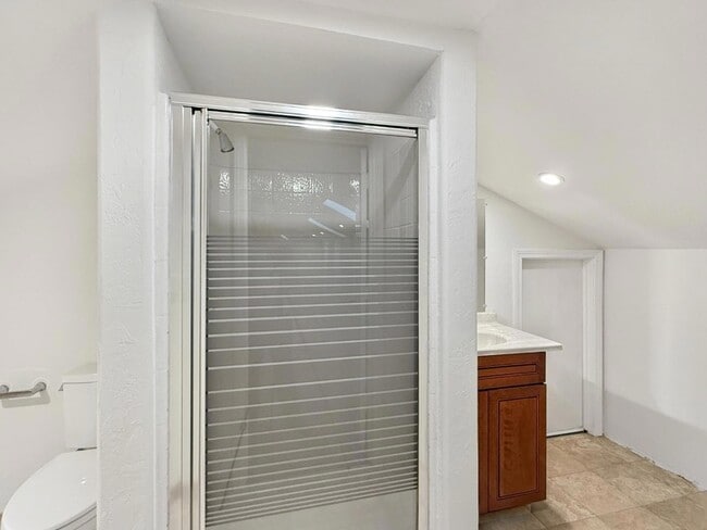 Building Photo - 2800 Roop Rd