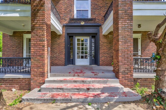 Building Photo - 1 Bed 1 Bath apartment in Okc close to Plaza District!