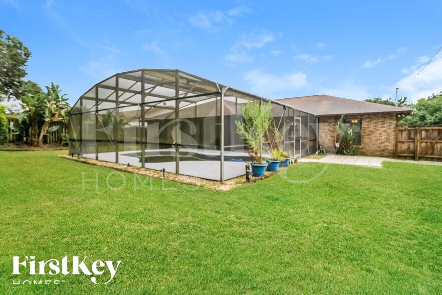 Building Photo - 836 Sylvia Dr