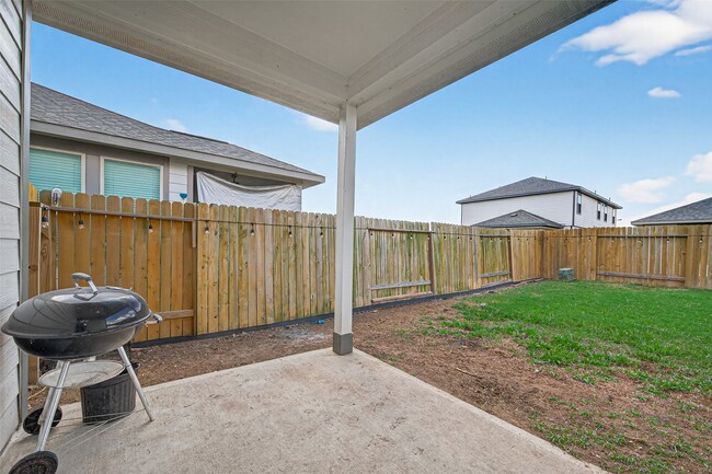 Building Photo - 8014 Barret Travis Ct