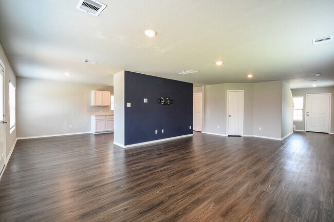 Building Photo - 11072 N Lake Mist Ln