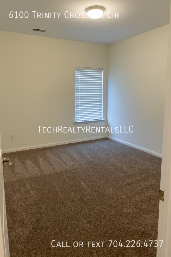 Building Photo - 6100 Trinity Xing Cir