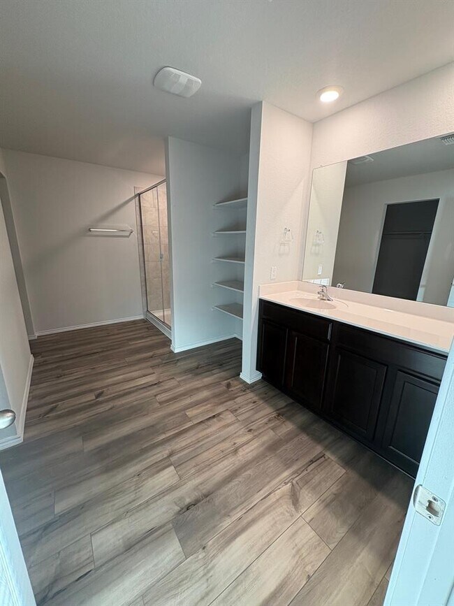 Building Photo - 668 Wyatt Wy